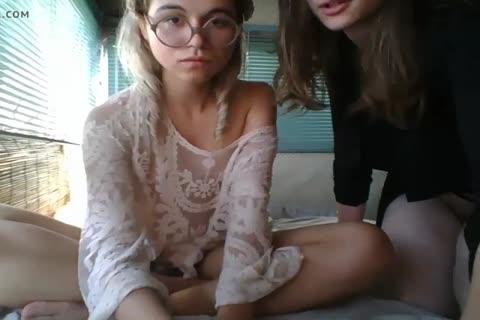 pretty legal age teenagers