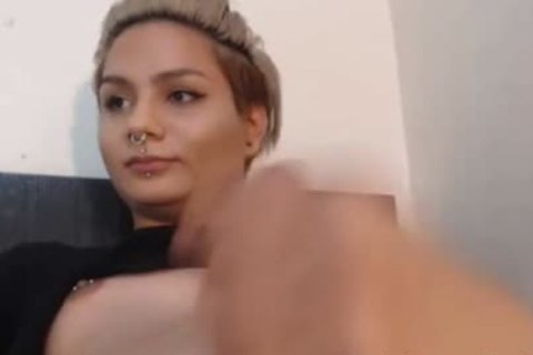 Queen Anna cumshot