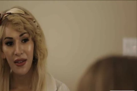 Transbabe Ryder Monroe Enjoys The Way man nails Her pretty dark hole
