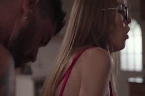 skinny blonde Tbabe Crystal Thayer Rides Chris ramrod In bed