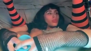 gigantic shlong Trans cutie Jerks And Selfsucks On webcam