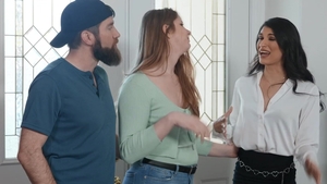 Trans Angels: Zariah Aura Secretly Returns Home for Action