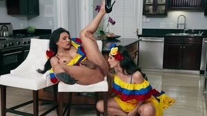 Trans Angels: Shemale Nymphs Get Loose and Dirty