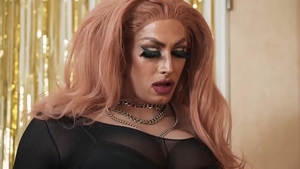 SEXEFX: Kinky Trans Couple Explores Together